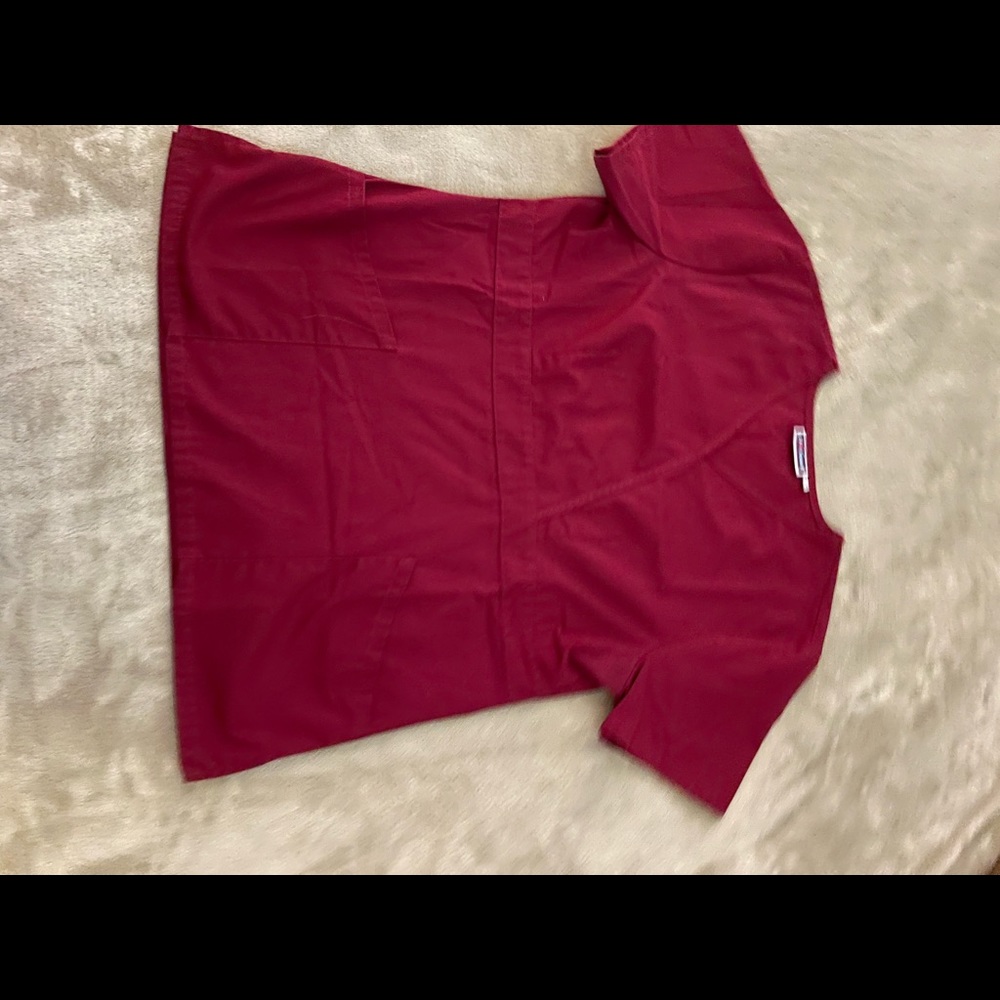 SIVVAN Scrub Top